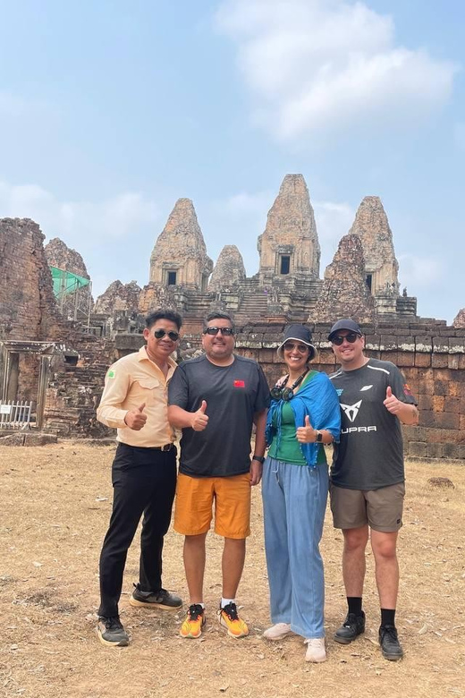 1-Day Angkor Wat Private Tour with Spanish Tour Guide. - Lunch at 1:00 PM: refuel locally before Ta Prohm