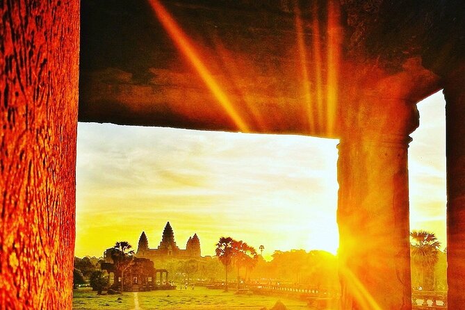 1 Day | Angkor Wat Sunrise & Hidden Temples Tour - Bakong: First Temple Mountain and a Quick Victory Lap
