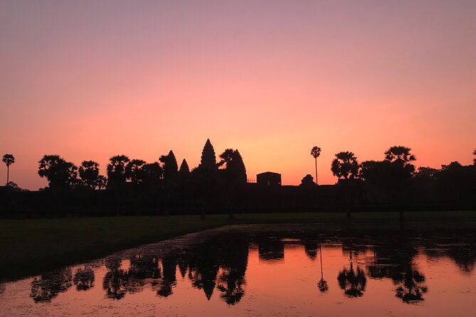 1 Day | Angkor Wat Sunrise with Small Tour - Getting picked up at dawn without ruining your day