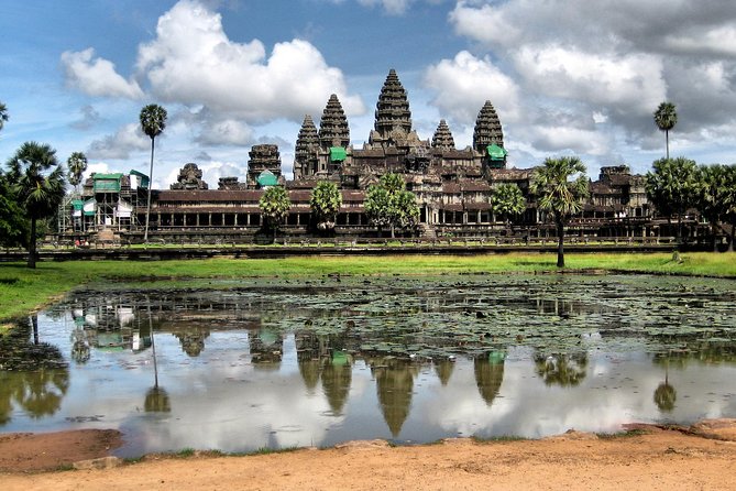1-Day Angor Wat Small Circuit Tour with Sunset - Angkor Wat at Sunrise: Why Starting Early Matters