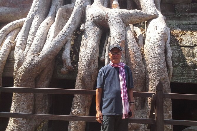 1-Day private Angkor Temple Tour with Sun Rise by Tuk Tuk from Siem Reap - Ta Prohm afternoon: lunch around the Tomb Raider temple (1 hour + local meal)