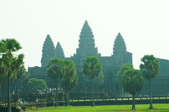 1 Day Private Angkor Wat Tour - Why the Private Guide Matters at Angkor (Rain, Chek, and Big Photo Energy)