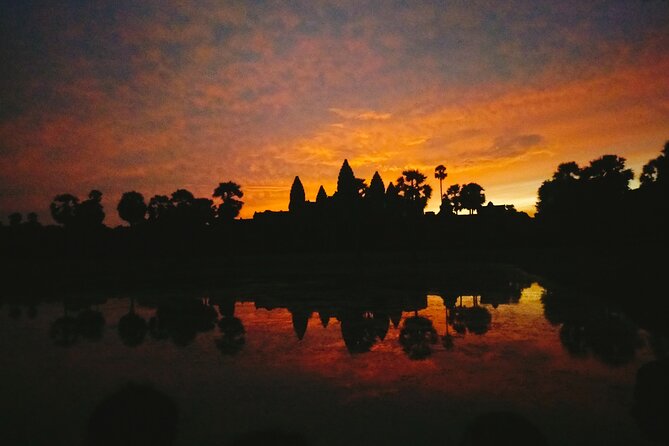 1 Day sunrise & temples Tour - Licensed guides, real English, and photo-help that feels practical