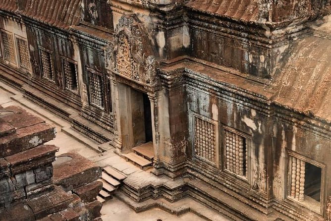 1-Day Tour with Private Transportation and English Speaking Guide - Dress Code Rules That Can Save Your Temple Day