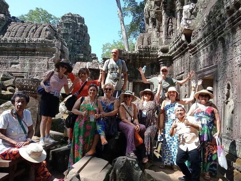 1-Day Trip to Angkor Wat with a Private or Shared Guide in Spanish - Angkor Thom and the Iconic Faces: The Bayon Area Gets the Most Time