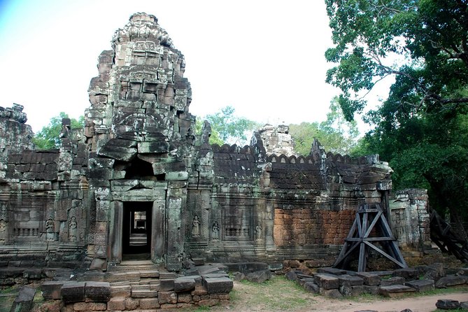 2-Day Angkor Wat & Tonle Sap Tour - Day 2: Sunrise at Angkor Wat, Banteay Srei, and the Day After the Big Moment