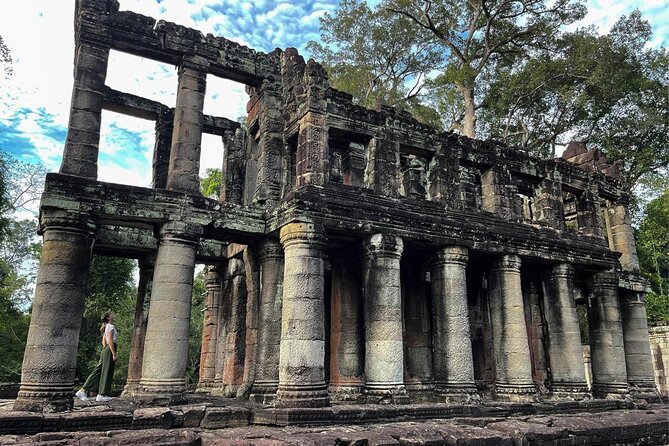 2-Day Angkor Wat Tour with Banteay Srei and Floating Village - Comfort and guide quality: why the day feels calmer with the right person