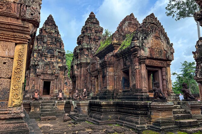 2-Day Angkor Wat Tour with Banteay Srei and Floating Village - What you should pack and how to protect your energy