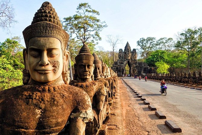 2-Day Best of Angkor Wat and Tonle Sap Lake Tour - What to wear and how much walking you should expect