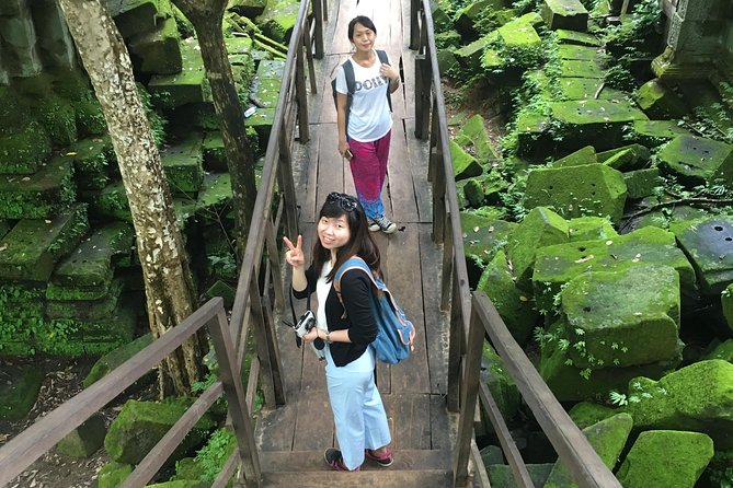 2-Day Explore Angkor Temple & Floating Village - Day 1 at Angkor Thom and Angkor Wat, ending with Phnom Bakheng