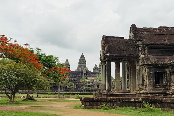 2 Day private tour: Small tour, Big tour, sunrise and sunset,floating village. - Angkor Wat sunrise and sunset: more than just photos