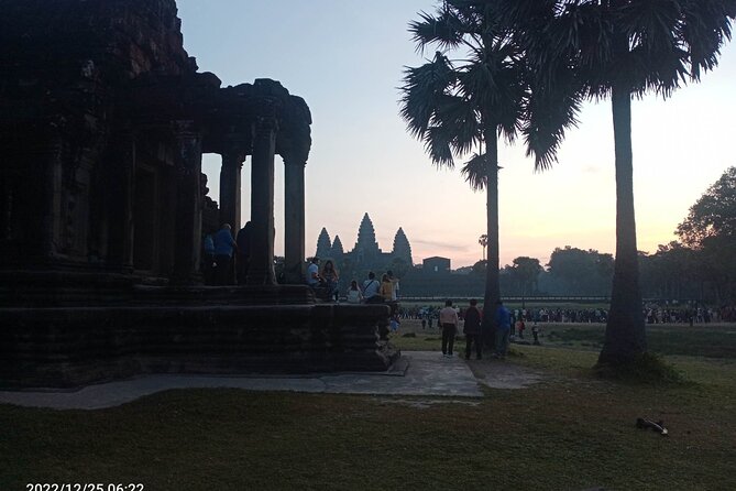 2-Day private Tours in Angkor Wat, Ta Prohm & Kampong Phluk Eco-tourism - What This 2-Day Private Angkor and Kampong Phluk Mix Does Best