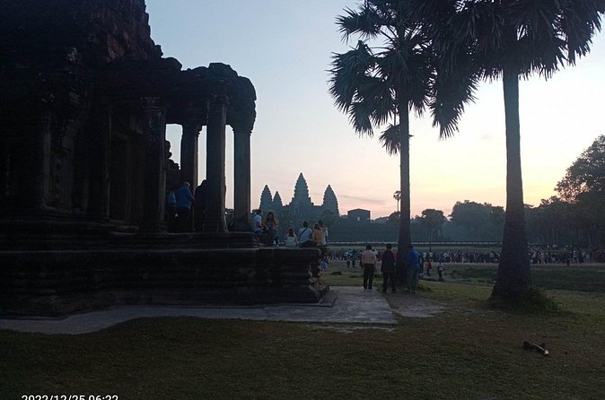 2-Day private Tours in Angkor Wat, Ta Prohm & Kampong Phluk Eco-tourism - Day 2 Before-Dawn Angkor Wat Sunrise: Timing That Changes Everything