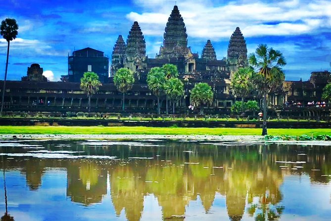 2 Day Temple Tour + Tonle Sap lake + Banteay Srie temple - Day 2 walkthrough: 5:00am sunrise at Angkor Wat, then Pre Rup, Neak Pan, and Preah Khan