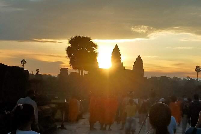 2-Day tour with sunrise - Day 1 temple time: why a guide changes what you notice