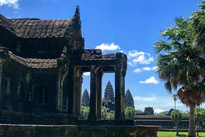2 Days Temples with Sunrise-Small Group - Day 2 Angkor Wat Sunrise: Torch, Timing, and the Easy-to-Miss Corners