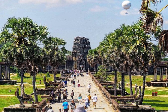 2-Days Tour (The Best Historical of Khmer Empire) - Day 1: Angkor Thom’s royal city loop, from Bayon to Pre Rup