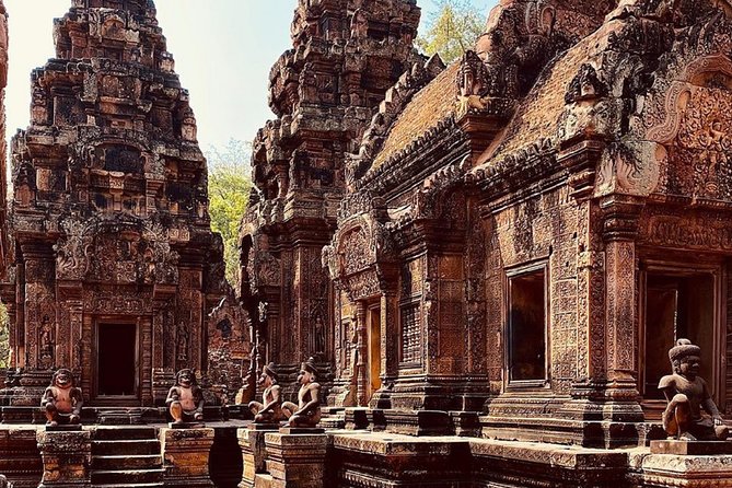 2-Days Tour (The Best Historical of Khmer Empire) - Old Market (Psar Chaa) and Artisans Angkor: shopping with a purpose
