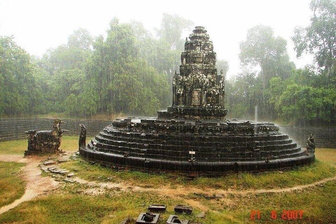 2days Explore Angkor wat Small Tour & Big Tour + Banteay Srei (Private tour) - Day 2: Preah Khan’s Monastery Scale and Neak Pean’s Island Calm