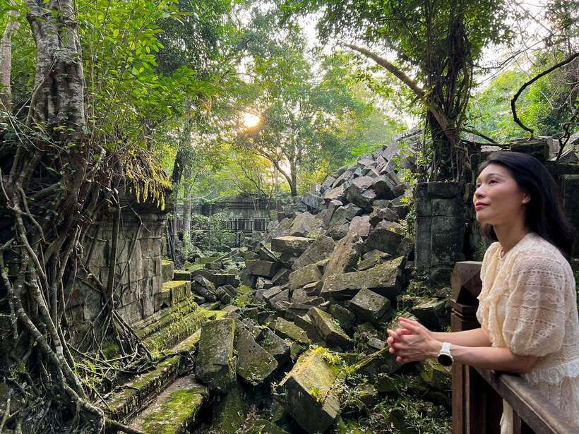 3-Day Angkor Wat Tour with Kulen Mountain & Floating Village - Day 2: Siem Reap countryside temples, Banteay Srei carvings, and the Landmine Museum