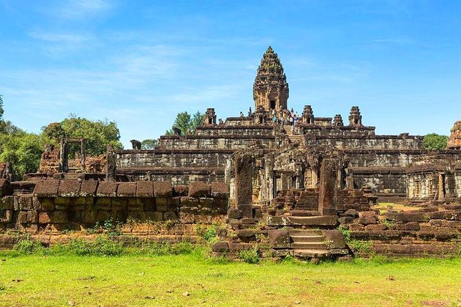 3-Day 'Temples & Tonle Sap' Tour - Day 2: Angkor Wat sunrise, then a cluster of temples and the ladies temple