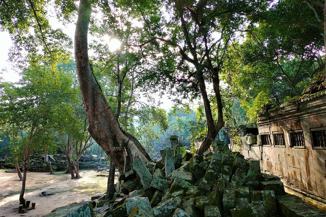 3-Days Private Angkor Wat Sunrise/Sunset Tours & Floating Village - Phnom Bakheng and the sunset viewpoint payoff