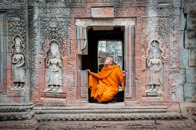 3-Days Private Angkor Wat Sunrise/Sunset Tours & Floating Village - Eastern Mebon and Pre Rup: two ways to see temple function