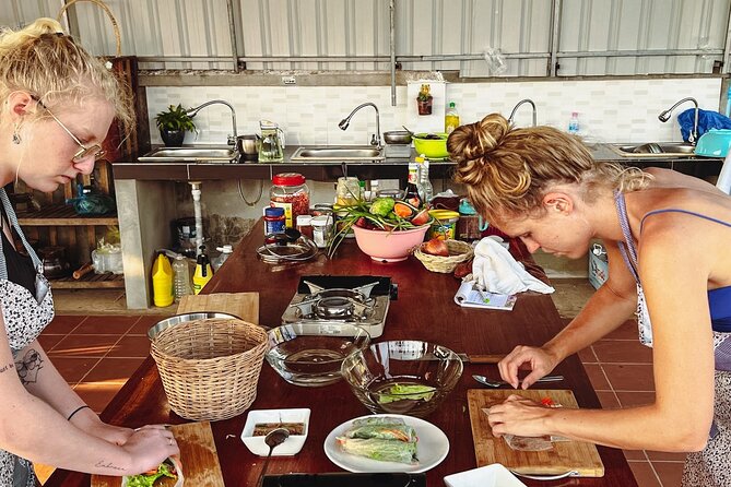 3-Hour Siem Reap Guided Cooking Class and Market with Pick up - Cooking with Dee: Hands-On Instruction in a Relaxed, Small Setting