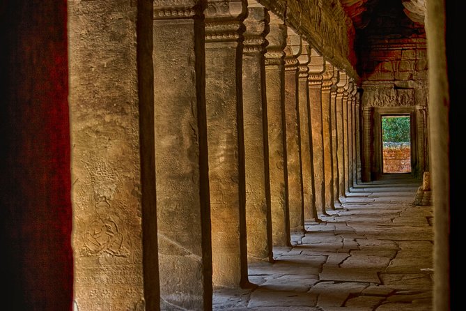 4-Day All Major Temples & Kulen mountain & Koh Ker & Beng Mealea - Day 1: Angkor Wat, Ta Prohm roots, and Angkor Thom at golden-hour pace