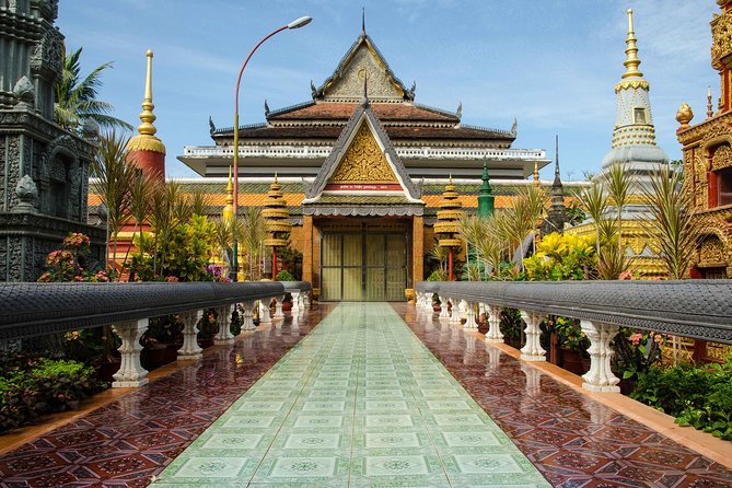 4-Day Tour from Siem Reap to Phnom Penh - Day 2 Angkor Thom, Ta Prohm, and Angkor Wat: The Best-Of Day (Plus the Pass Reminder)