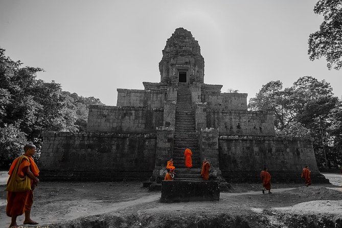 5-Day All Major Temples & Kulen Mount Waterfall & Koh Ker & Beng Mealea - Day 2 5:00am Sunrise at Angkor Wat plus Rolous and the Pink-Sandstone Temples