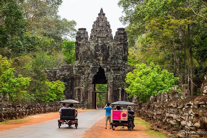 7-must See Temples in Angkor Park (Private Guided Tour) - Neak Pean and Angkor Thom South Gate: Strong Finish