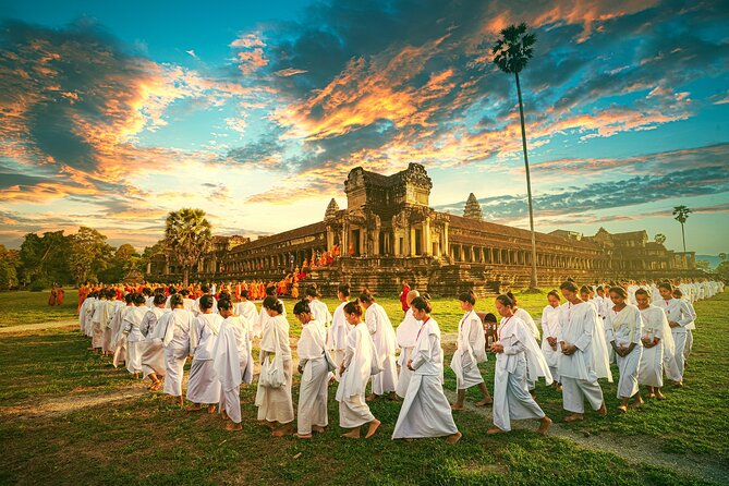 7-must See Temples in Angkor Park (Private Guided Tour) - Srah Srang Breakfast Break: A Real Pause in the Heat