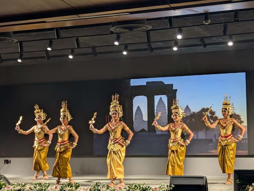 A Night To Remember: Apsara Dance Show with Buffet Dinner - Hotel Pickup by Tuk-Tuk: Less Waiting, More Doing