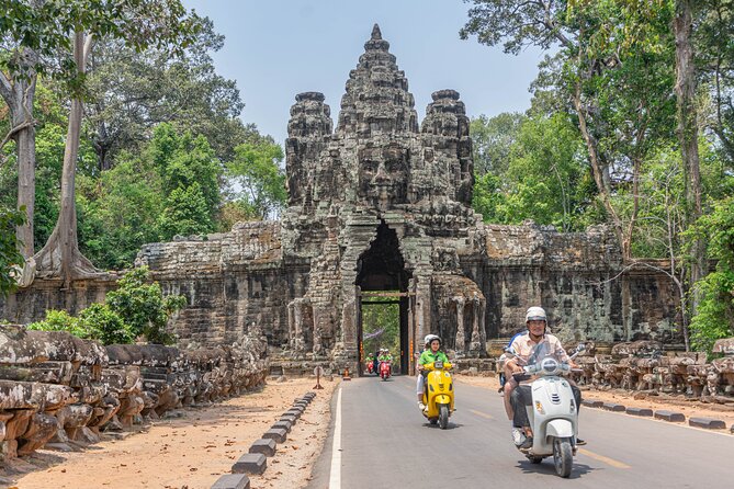 Angkor Adventure Vespa Tour / Tuk Tuk or Car - Stop 3: Ta Prohm (The Tomb Raider Temple Moment)