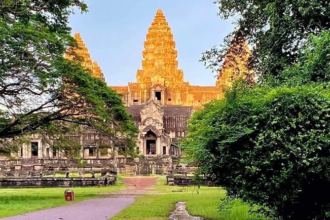 Angkor Full Day Tour All The Main Temples - Angkor Wat: the afternoon anchor with time to see carving details