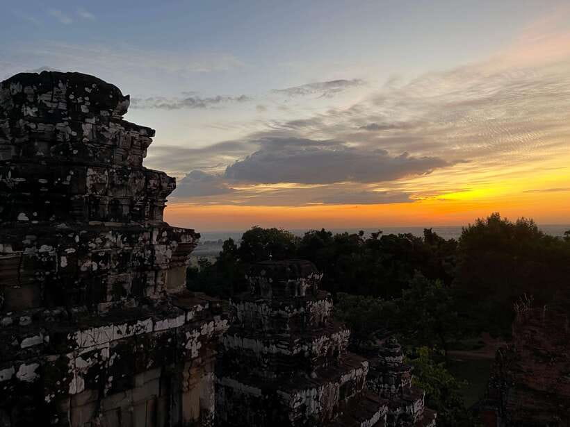 Angkor Highlights and Sunset Tour - Getting started in Krong Siem Reap: pickup, timing, and how to be ready