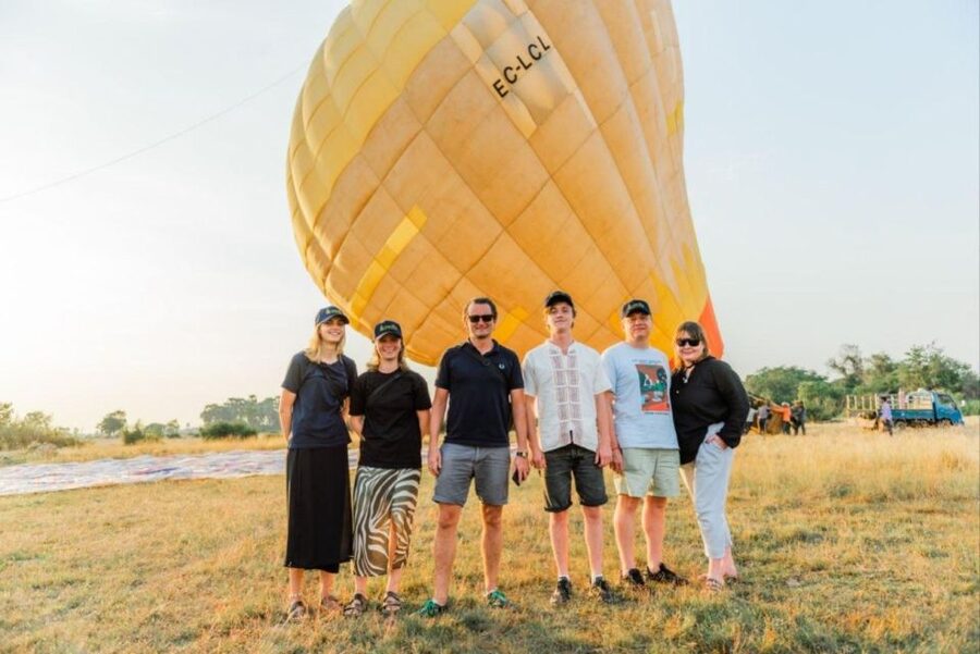 Angkor Stunning Hot Air Balloon - In the Air: Smooth Flying, Safety Feel, and Group Balance