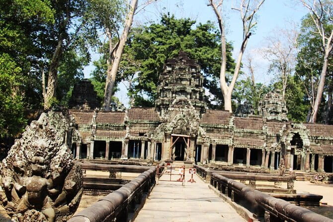 Angkor Sunrise Adventure Private Tour - Stop 1: Angkor Wat sunrise, causeways, and why you go first