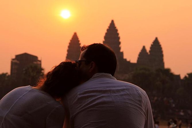 Angkor Sunrise Jeep Tour - Inclusive Breakfast & Lunch - Your 05:00 am Pickup in Siem Reap: What to Do Tonight