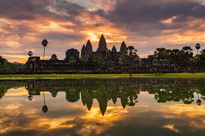 Angkor Sunrise Small Group Tour Inclusive Breakfast and lunch - Angkor Wat at Sunrise: What You’ll See (and How to Enjoy It)