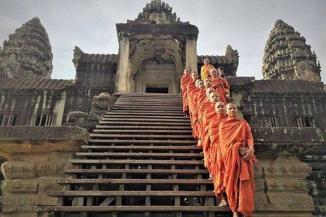 Angkor Temple Tour with Sunset - Small Group - Bayon Temple: the state temple story that turns faces into context