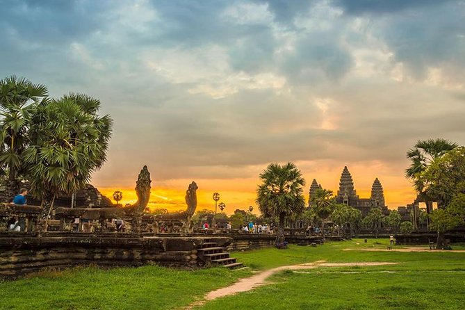 Angkor Temples with Sunset 1-Day Tour - Logistics that matter: timing, heat, and comfort
