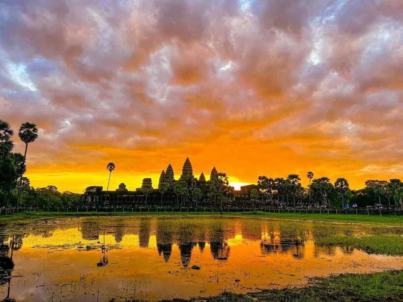 Angkor Wat 1 Day with Sunrise Combined tour with (Tuk Tuk) - Ta Prohm and Banteay Kdei: The “Tell Me the Story” Temples