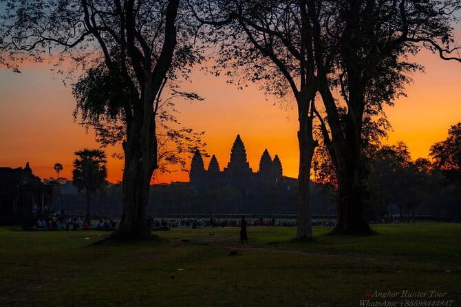 Angkor Wat 2 Days and a Half Temples & Tonle Sap-Small Group Tour - Small-group travel in Siem Reap: where value shows up