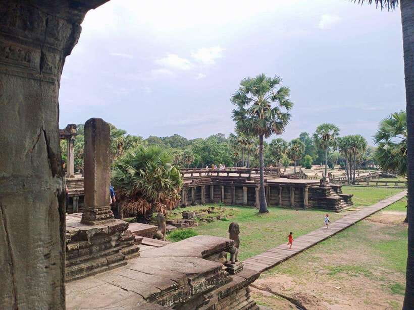 Angkor Wat, Angkor Thom, and Ta Prohm Day Trip with Sunset - Angkor Thom’s South Gate and Bayon: learn to read the faces
