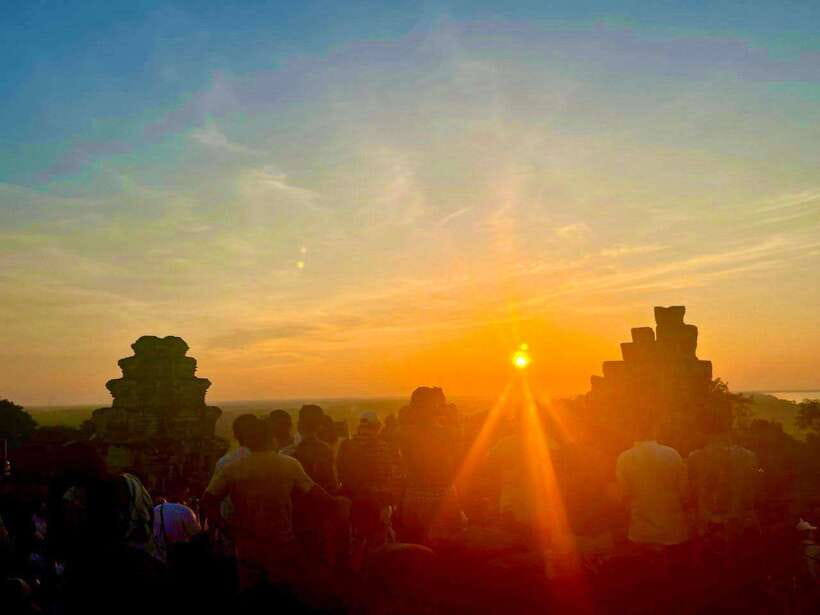 Angkor Wat, Angkor Thom, and Ta Prohm Day Trip with Sunset - Pickup in Krong Siem Reap and the morning pacing