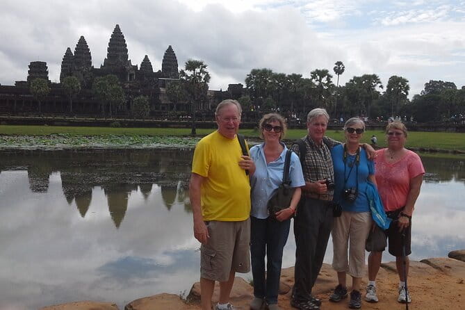 Angkor Wat & Banteay Srei 1-Day Tour - Banteay Srei: the Lady Temple and why pink sandstone feels different