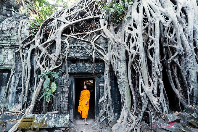 Angkor Wat & Banteay Srey Tour - Bayon and Angkor Thom: 54 Towers and 200+ Smiling Faces