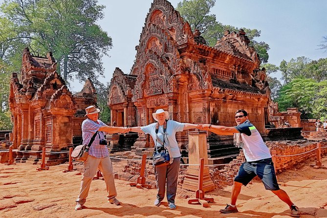 Angkor Wat & Banteay Srey Tour - Banteay Srei: Pink Sandstone Detail and the Lady-Temple Mood